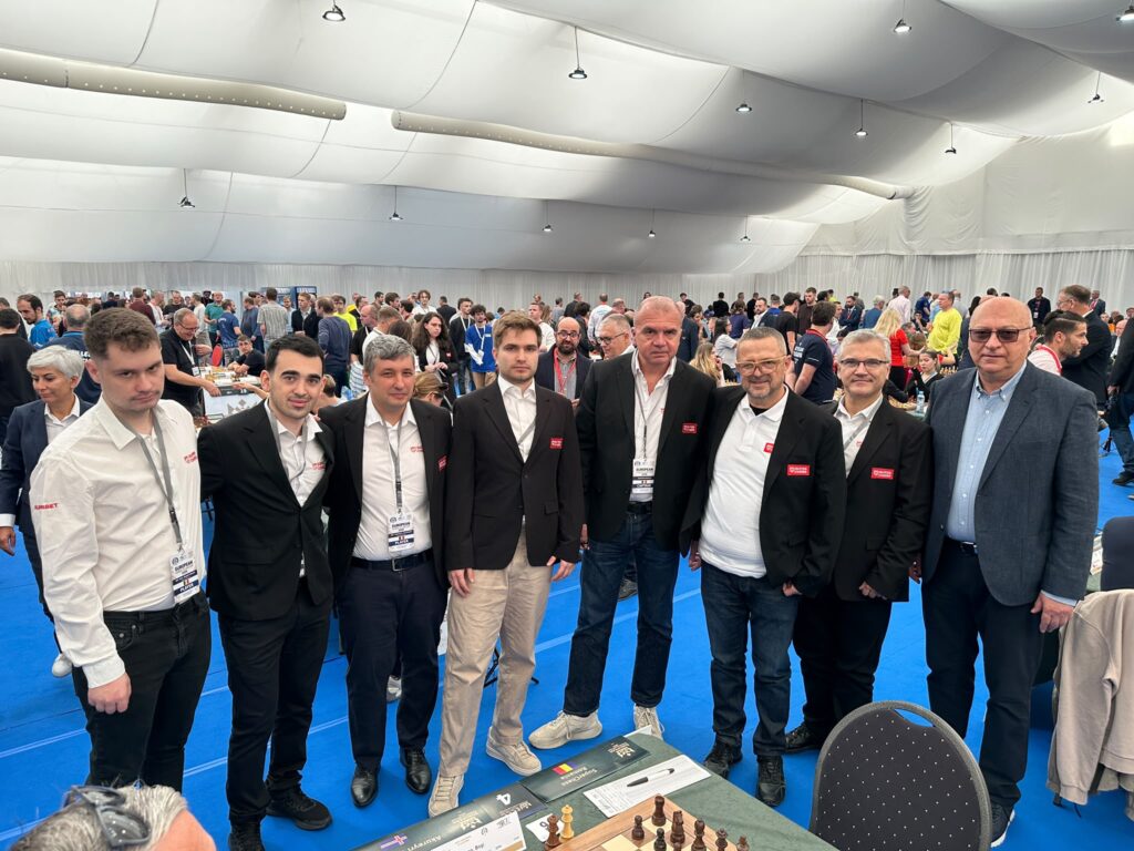 Sacha Dragic cu echipa masculină a SuperChess la Budva